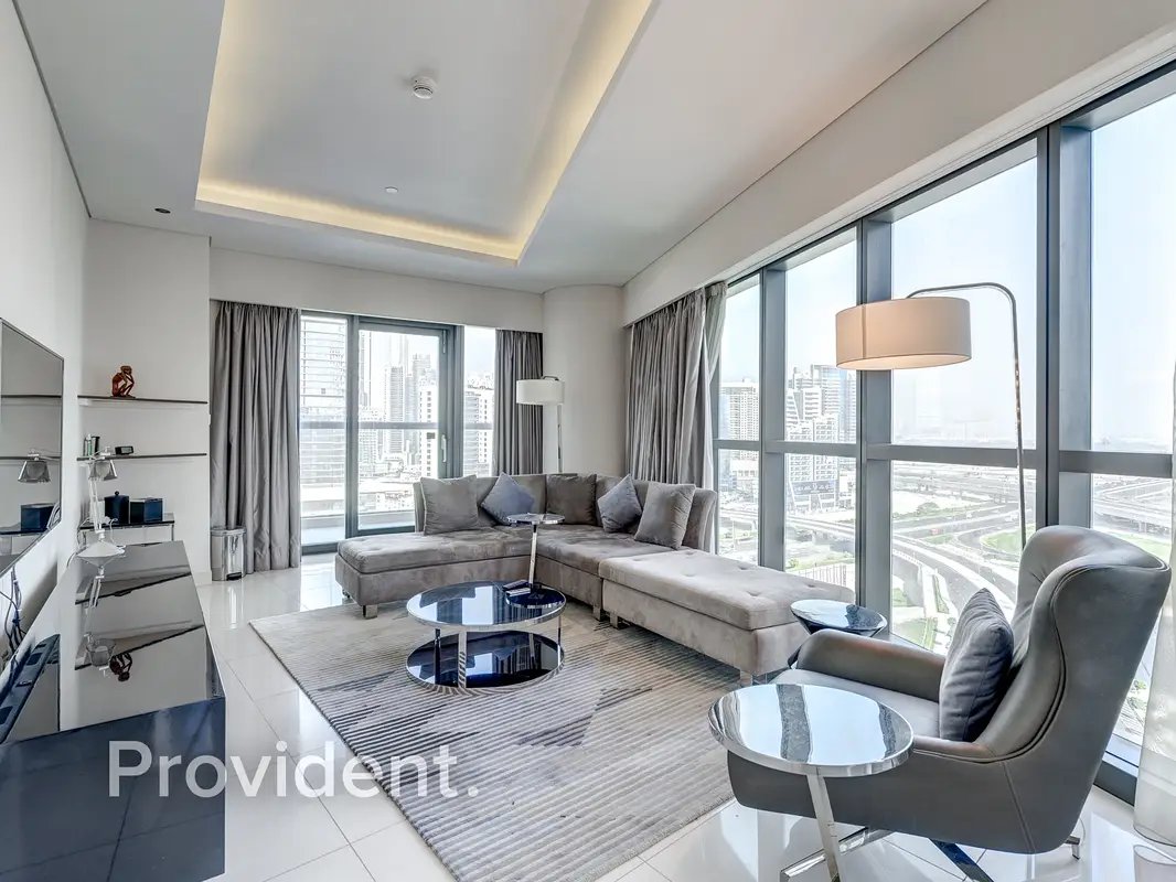 2-bedroom freehold apartment in Business Bay — photo 2 of 4