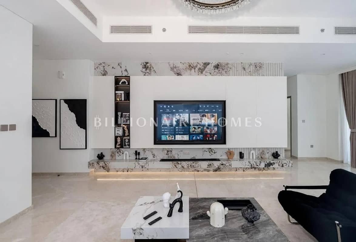 4-bedroom freehold apartment in Downtown Dubai — photo 1 of 4
