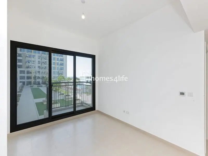 1-bedroom freehold apartment in Town Square — photo 4 of 4