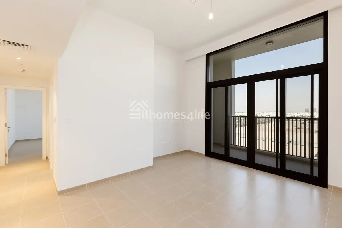 2-bedroom freehold apartment in Town Square — photo 4 of 4