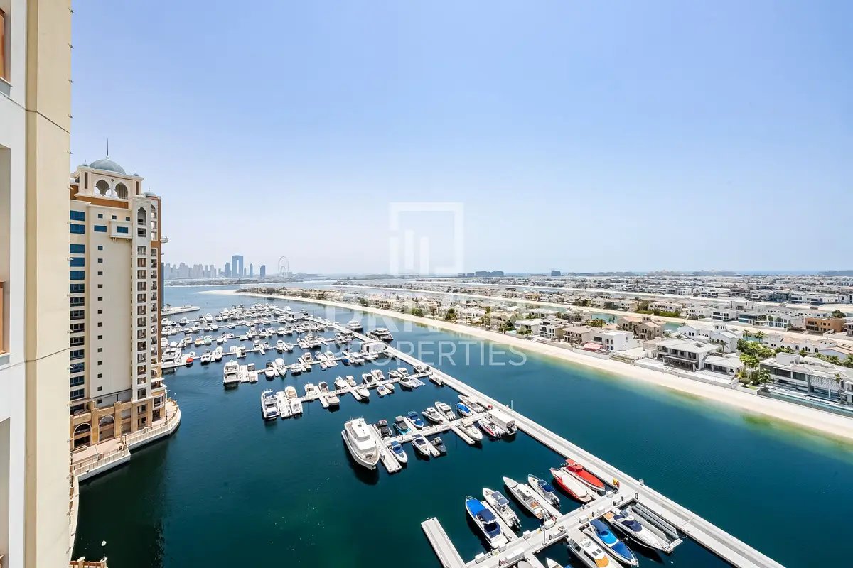 3-bedroom freehold apartment in Palm Jumeirah — photo 1 of 5