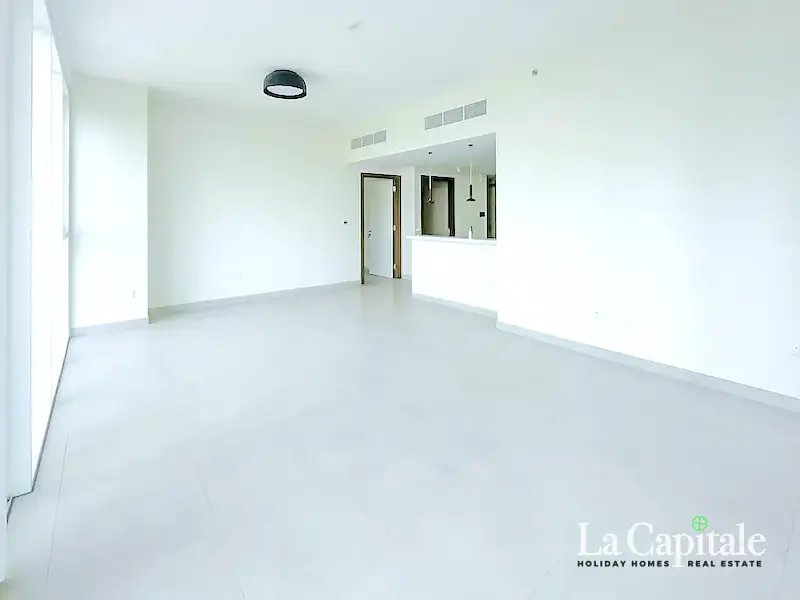 3-bedroom freehold apartment in Bur Dubai — photo 2 of 4