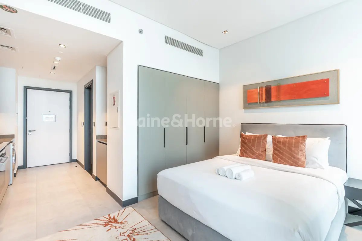 studio freehold apartment in Business Bay — photo 2 of 4