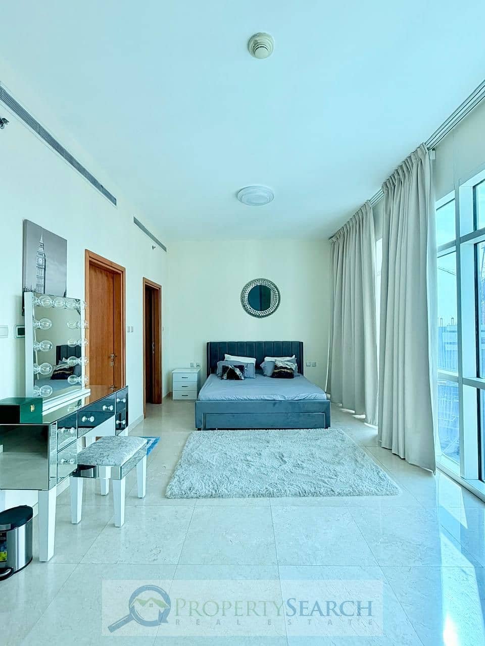 studio freehold apartment in Business Bay — photo 1 of 4