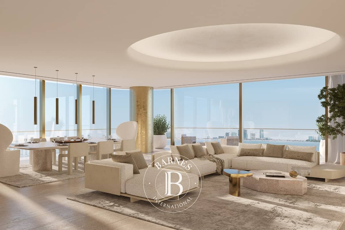 4-bedroom freehold apartment in Palm Jumeirah — photo 1 of 5