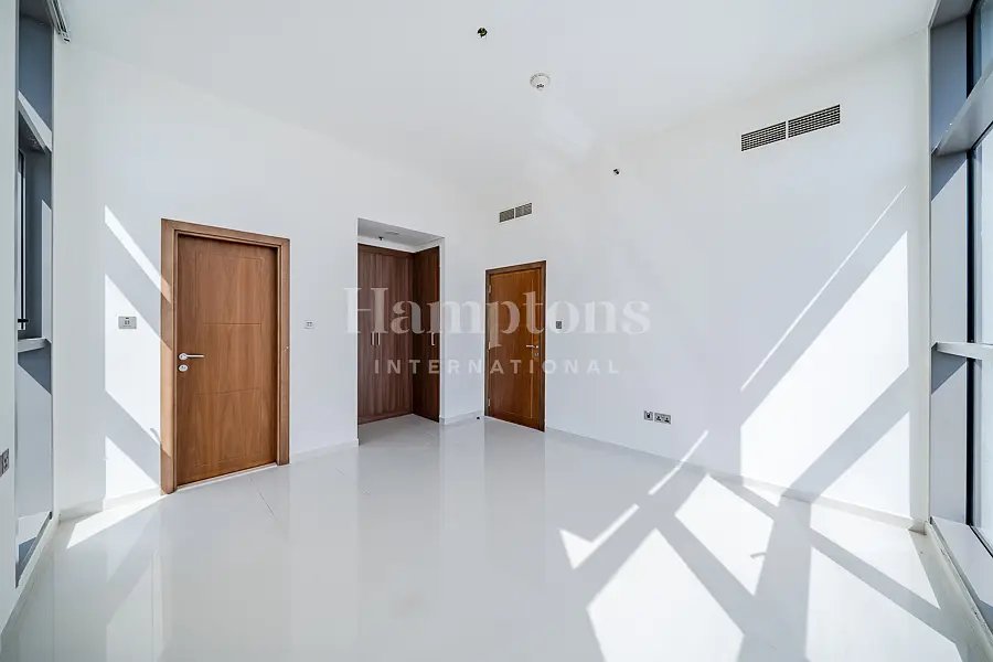1-bedroom freehold apartment in DAMAC Hills — photo 3 of 5