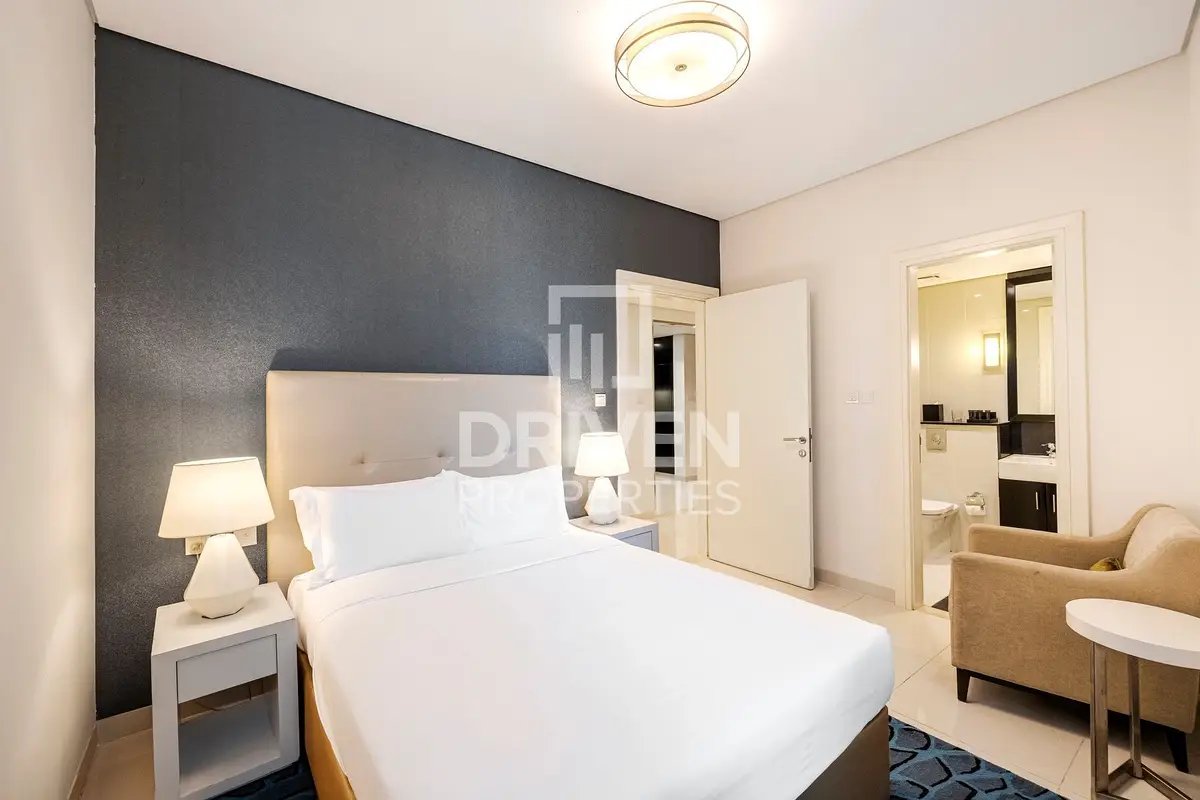 3-bedroom freehold apartment in Business Bay — photo 3 of 5