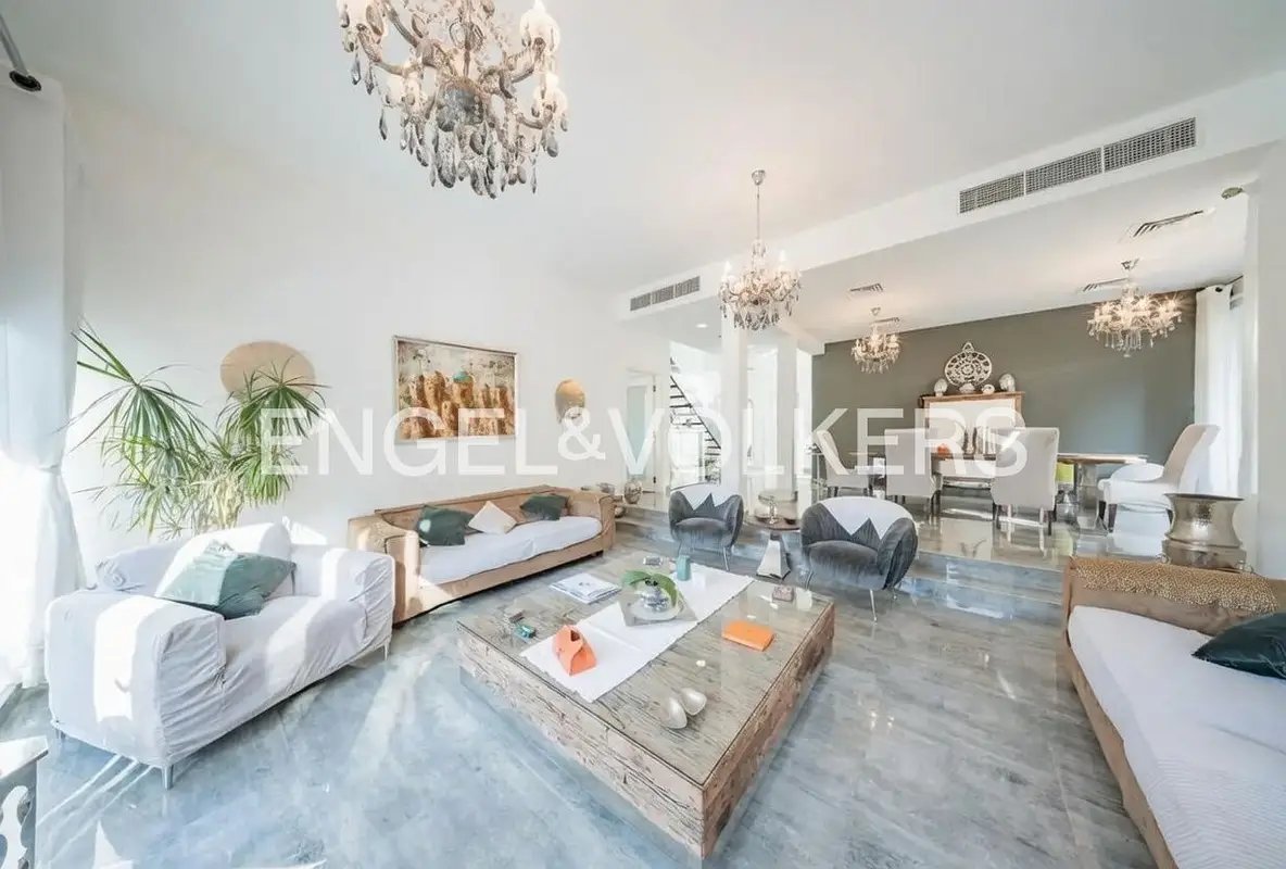 3-bedroom freehold villa in Arabian Ranches — photo 3 of 5
