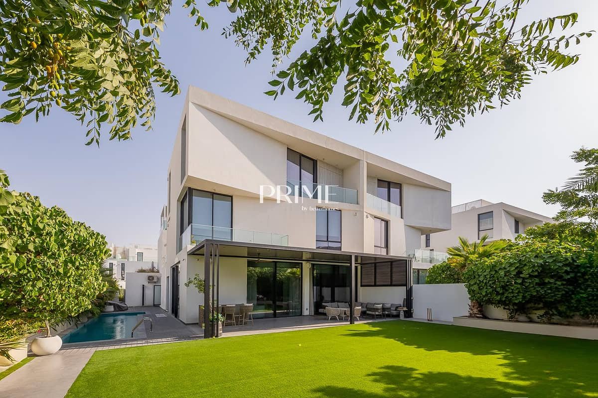 5-bedroom freehold villa in Al Barari — photo 2 of 5