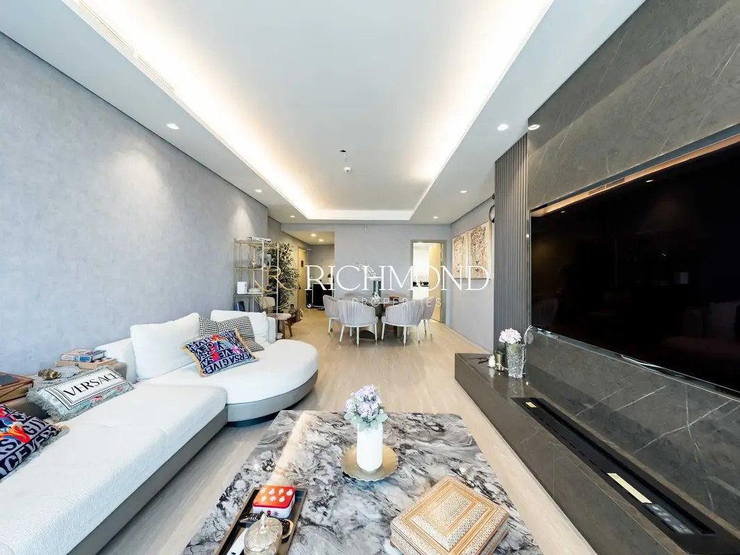 3-bedroom freehold apartment in Business Bay — photo 3 of 5