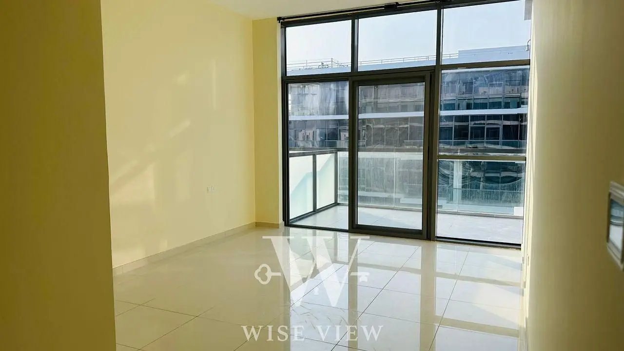 2-bedroom freehold apartment in DAMAC Hills — photo 3 of 5