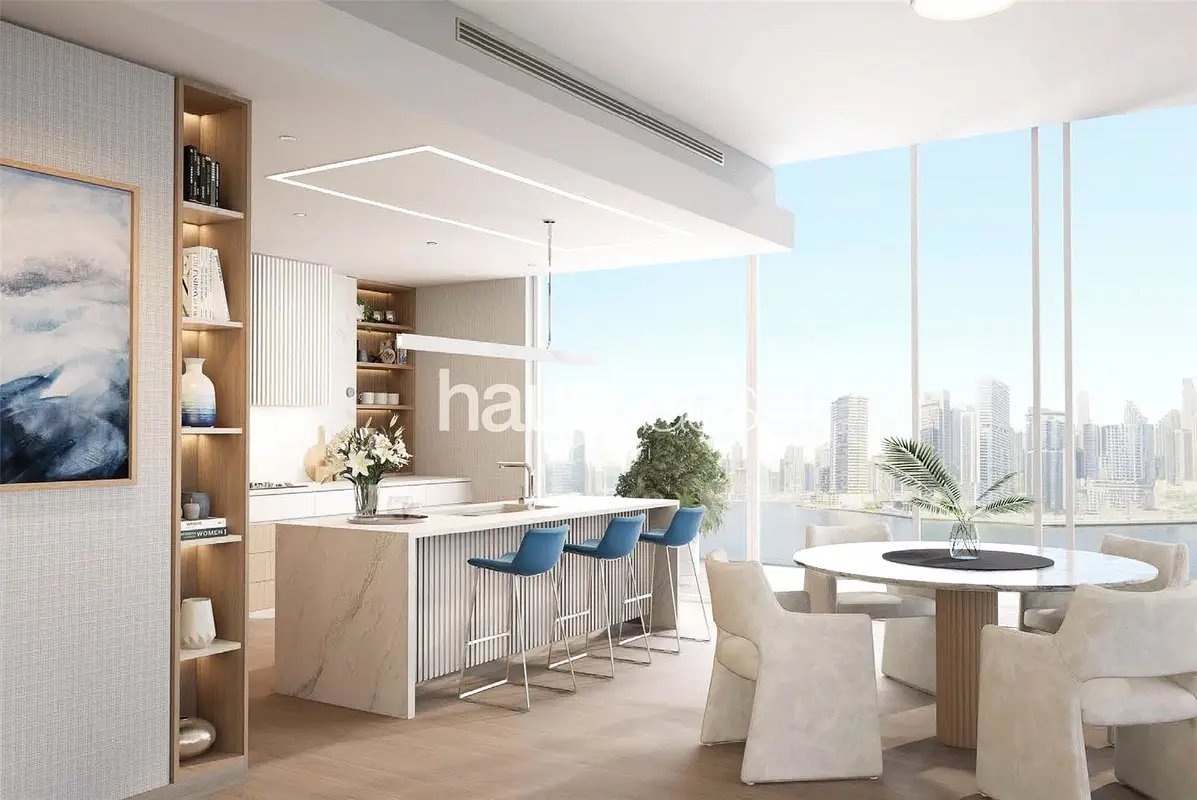 3-bedroom freehold apartment in Business Bay — photo 3 of 5