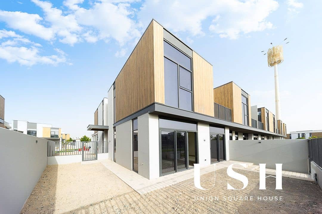 4-bedroom freehold villa in Mudon — photo 2 of 5