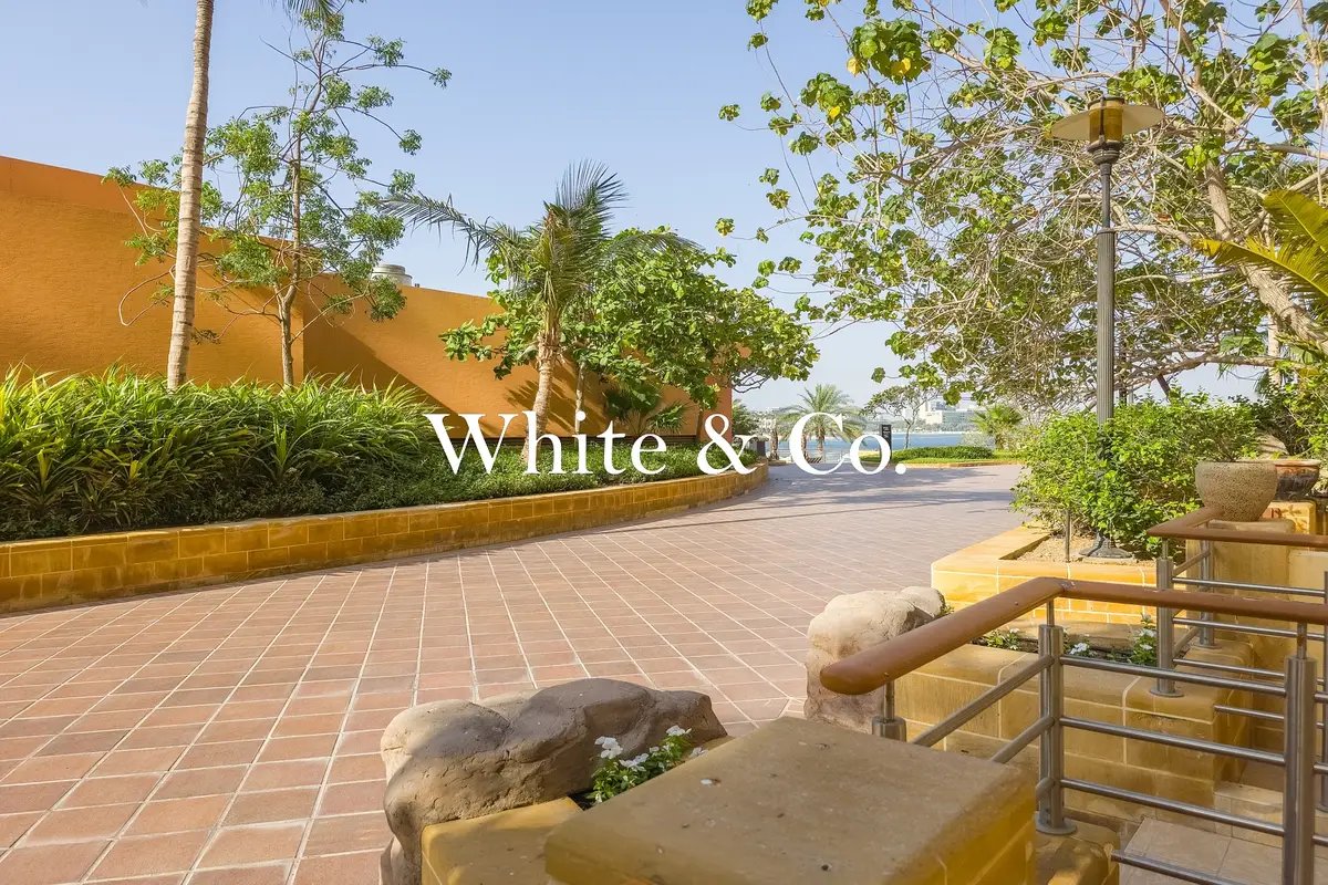 1-bedroom freehold apartment in Palm Jumeirah — photo 2 of 5