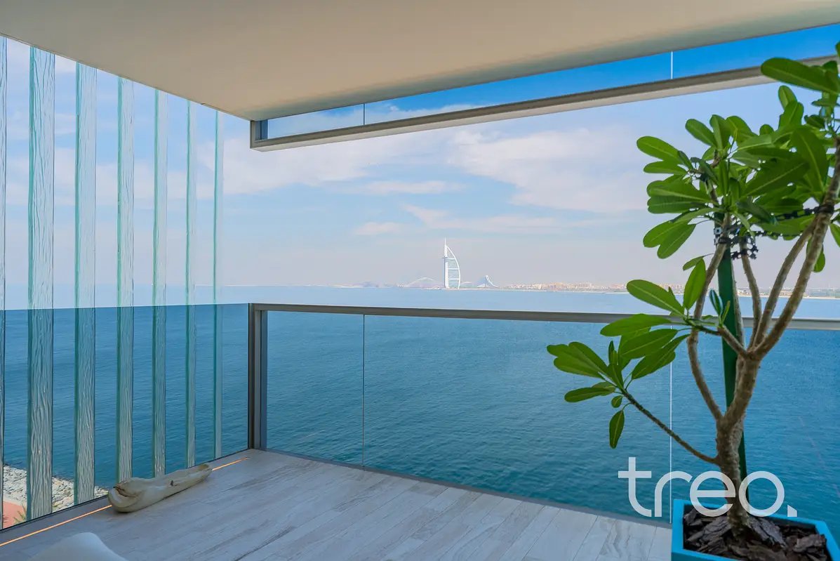 5-bedroom freehold apartment in Palm Jumeirah — photo 1 of 5