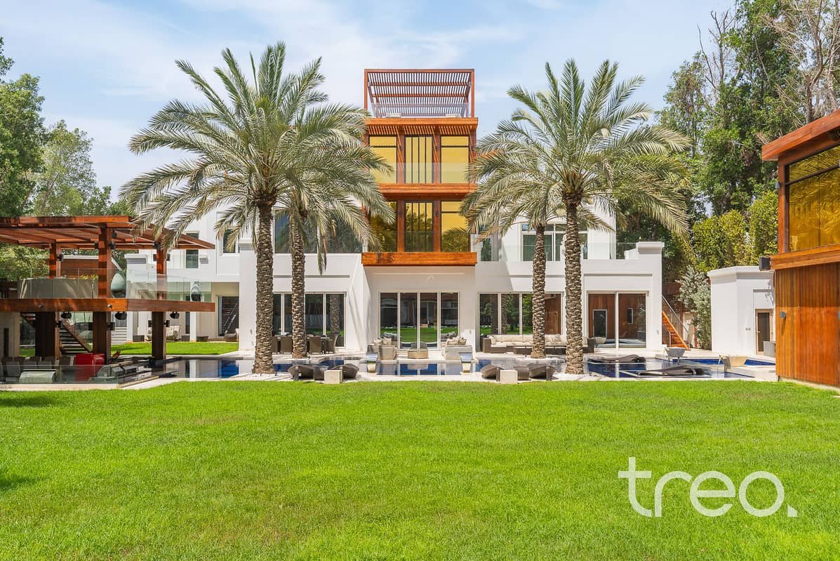 10-bedroom freehold villa in Al Barari — photo 1 of 4