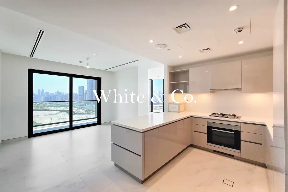 3-bedroom freehold apartment in Sobha Hartland — photo 3 of 5