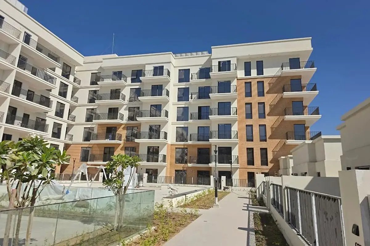 2-bedroom freehold apartment in Town Square — photo 3 of 5