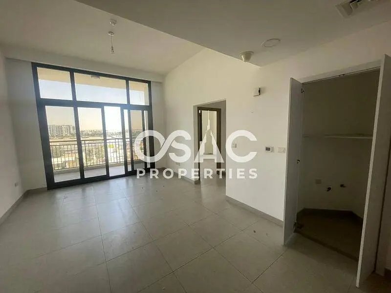 1-bedroom freehold apartment in Town Square — photo 3 of 5