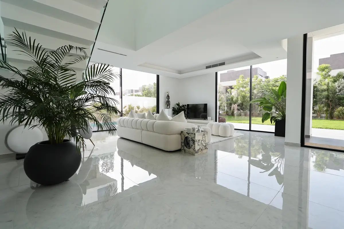 5-bedroom freehold villa in Al Barari — photo 3 of 5
