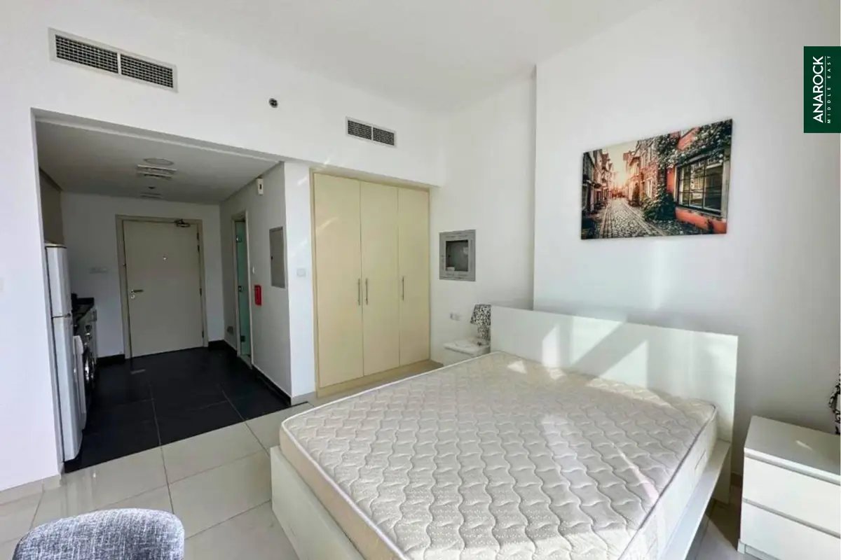 studio freehold apartment in DAMAC Hills — photo 3 of 5