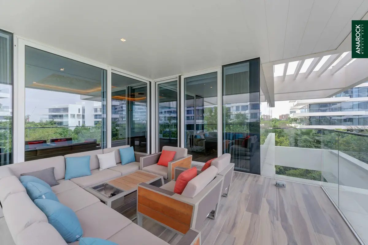 3-bedroom freehold apartment in Al Barari — photo 3 of 5