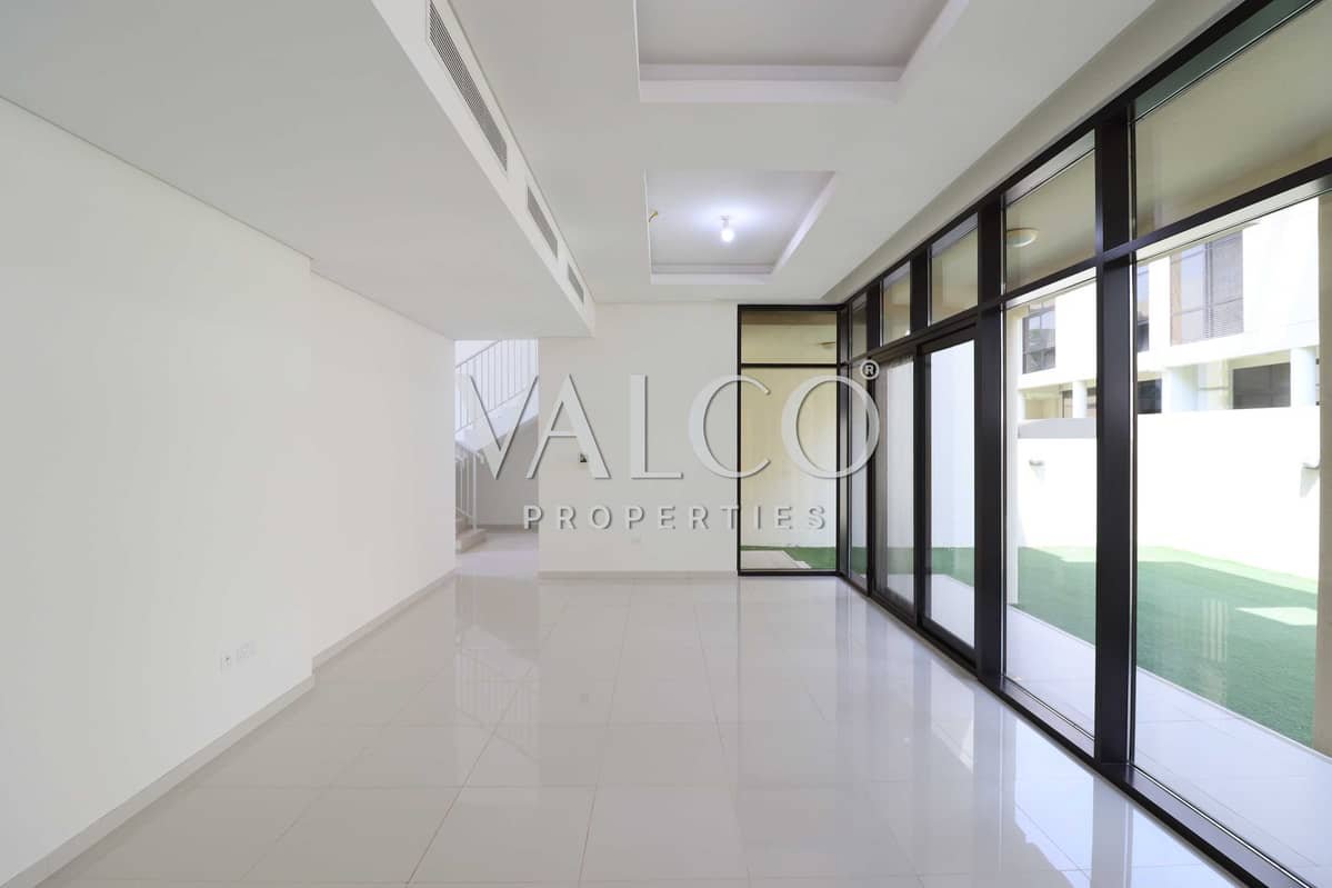 3-bedroom freehold villa in DAMAC Hills — photo 1 of 5