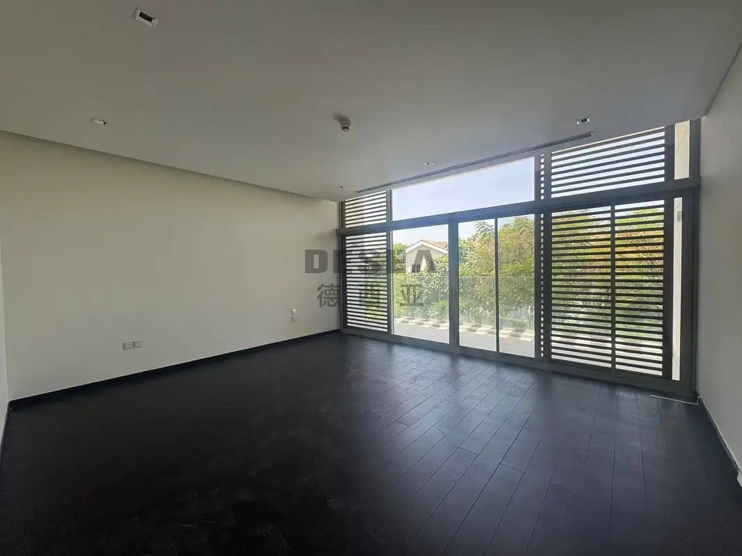 5-bedroom freehold villa in Mohammed Bin Rashid City (MBR City) — photo 3 of 5