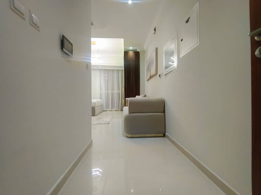 studio freehold apartment in Downtown Dubai — photo 4 of 5