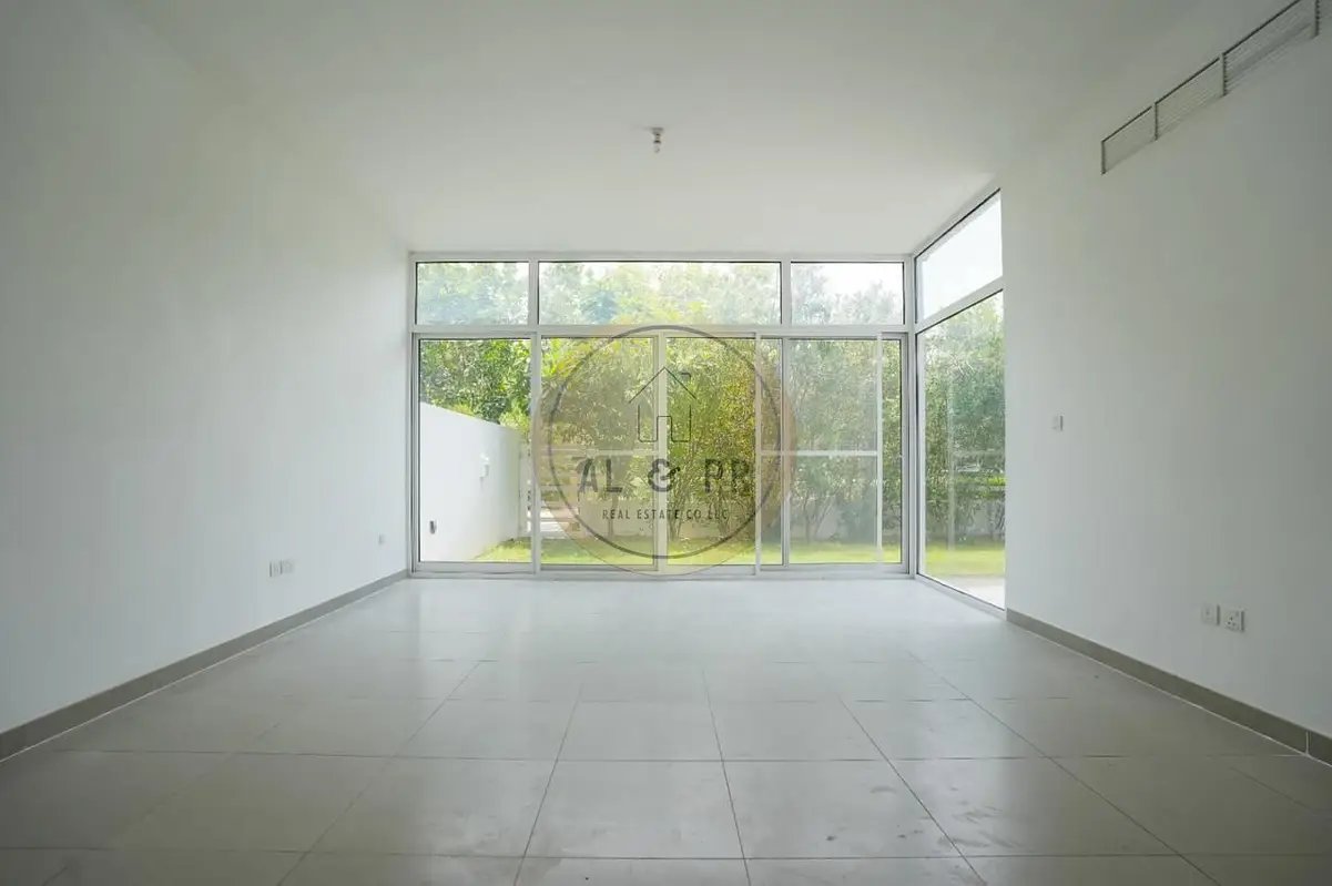 4-bedroom freehold villa in Mudon — photo 5 of 5