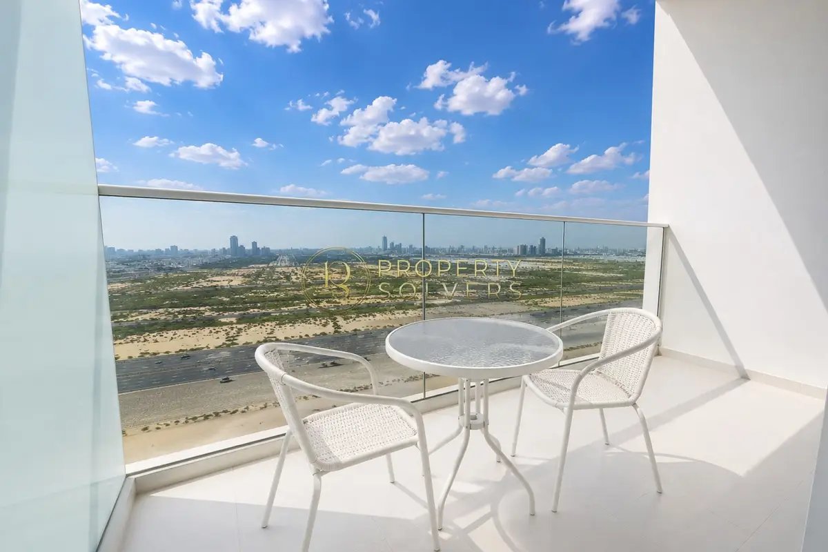 studio freehold apartment in DAMAC Hills — photo 2 of 5
