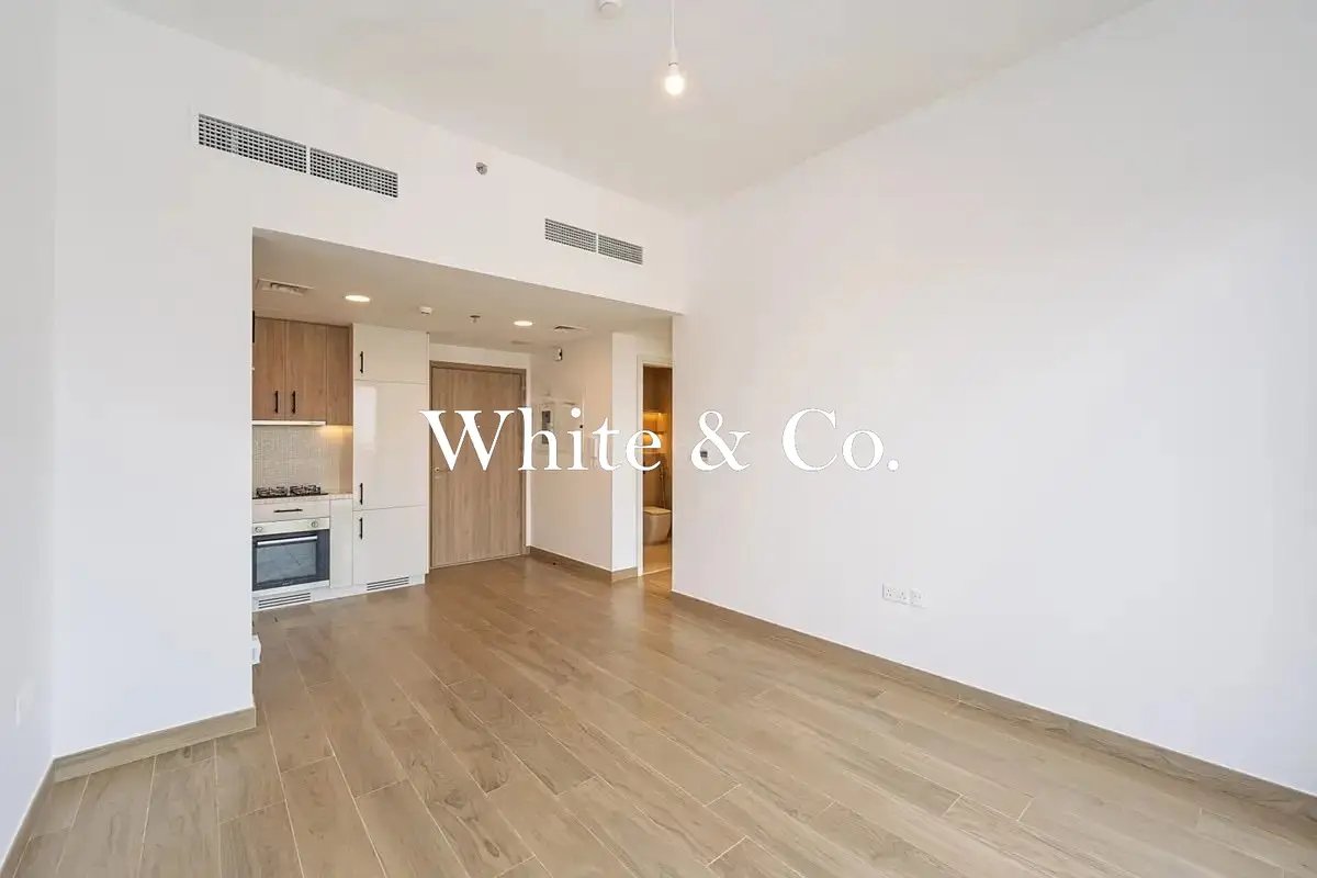 1-bedroom freehold apartment in Town Square — photo 5 of 5