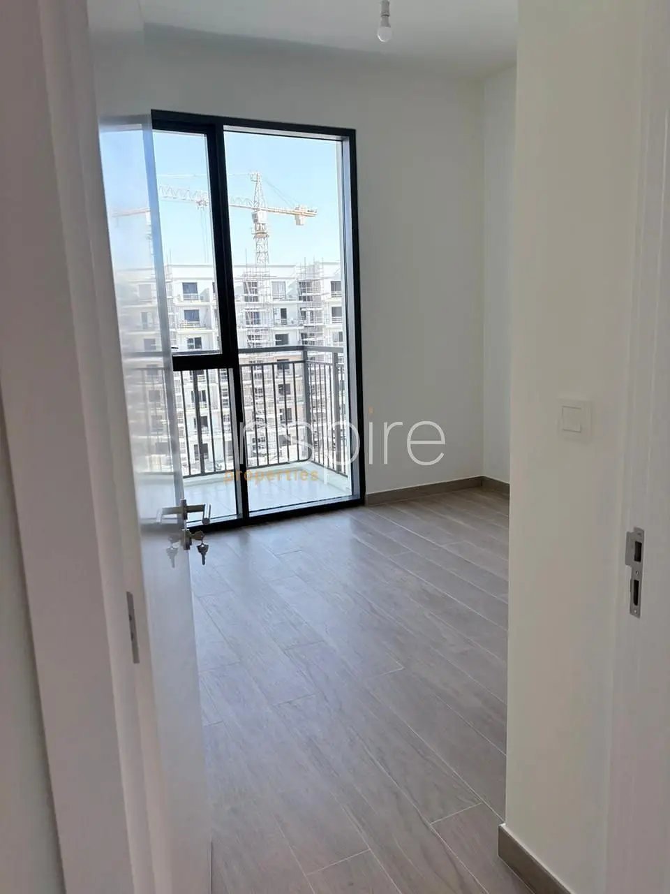 1-bedroom freehold apartment in Town Square — photo 3 of 5