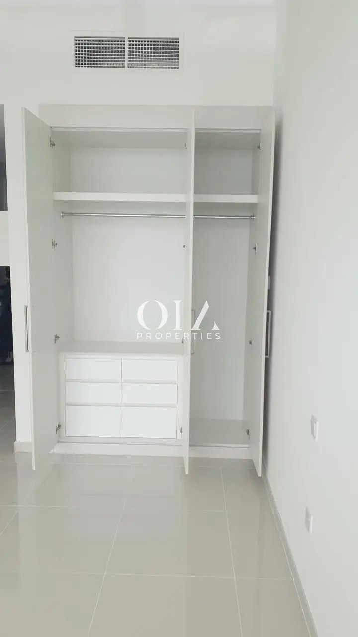 studio freehold apartment in DAMAC Hills — photo 3 of 5