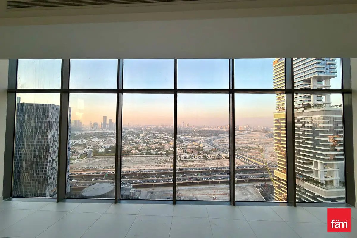 3-bedroom freehold apartment in Downtown Dubai — photo 3 of 5