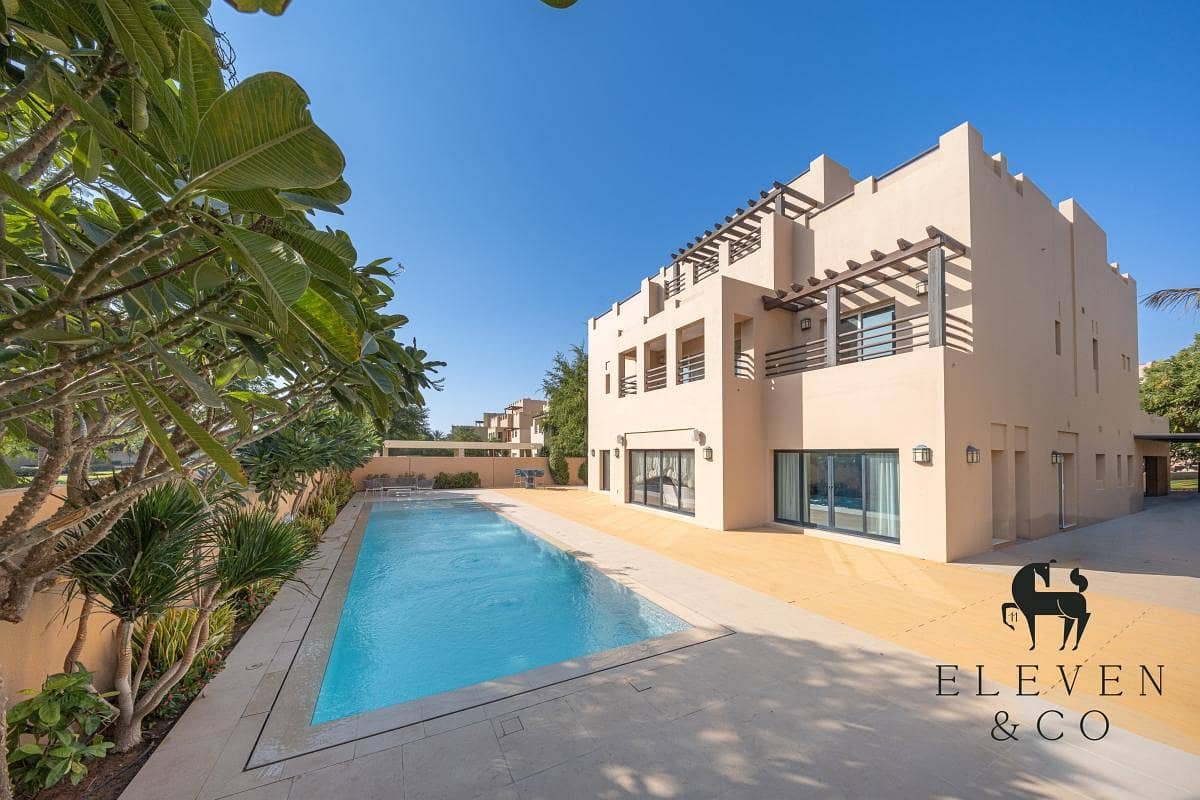 6-bedroom freehold villa in Arabian Ranches — photo 2 of 5