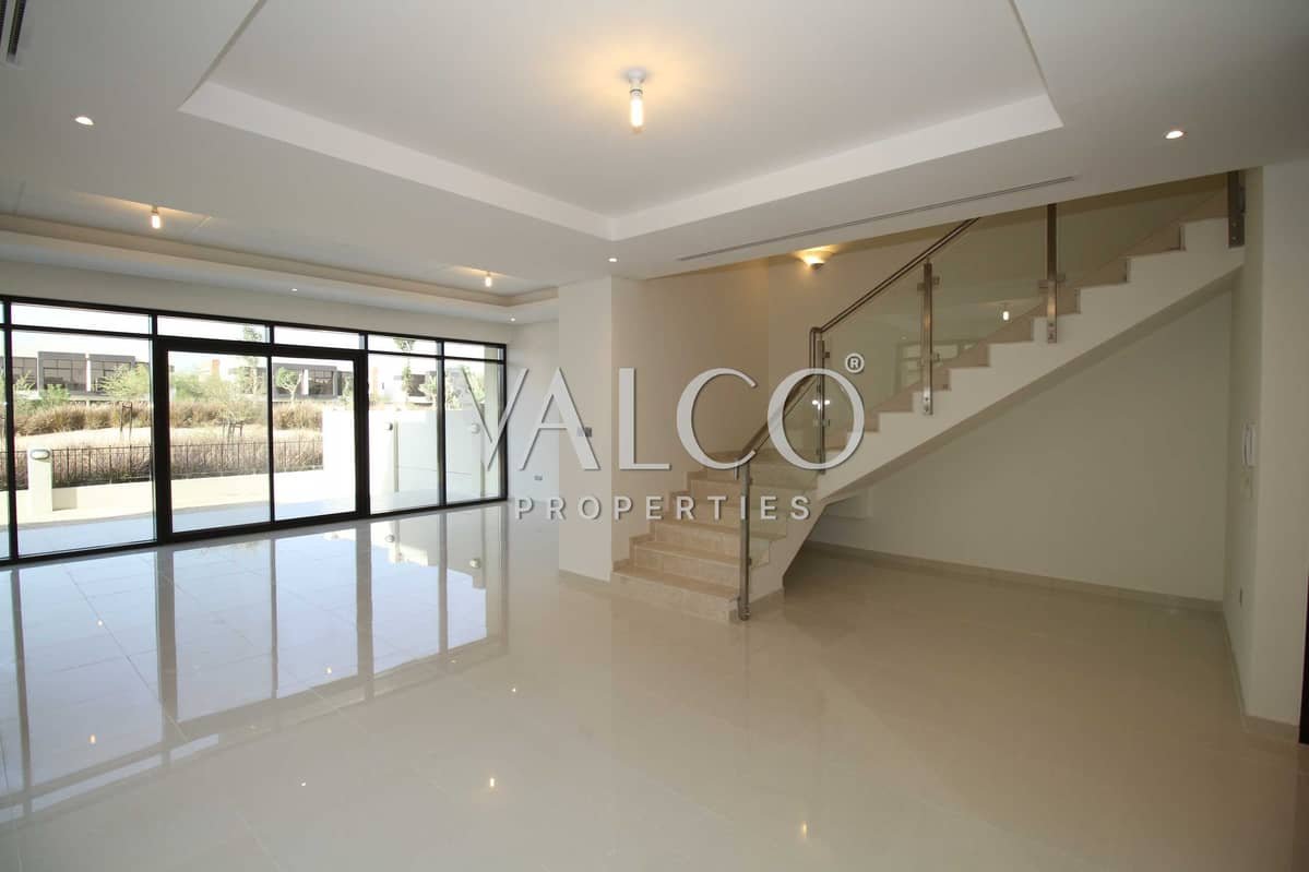 3-bedroom freehold villa in DAMAC Hills — photo 4 of 5