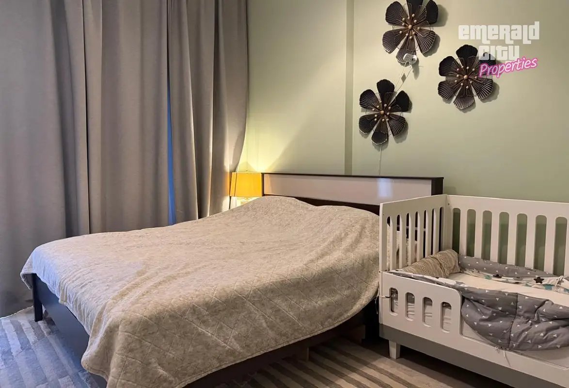 3-bedroom freehold apartment in Town Square — photo 5 of 5
