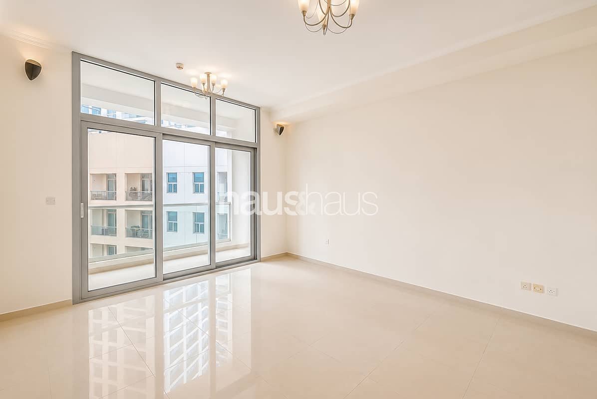 studio freehold apartment in Dubai Marina — photo 2 of 5