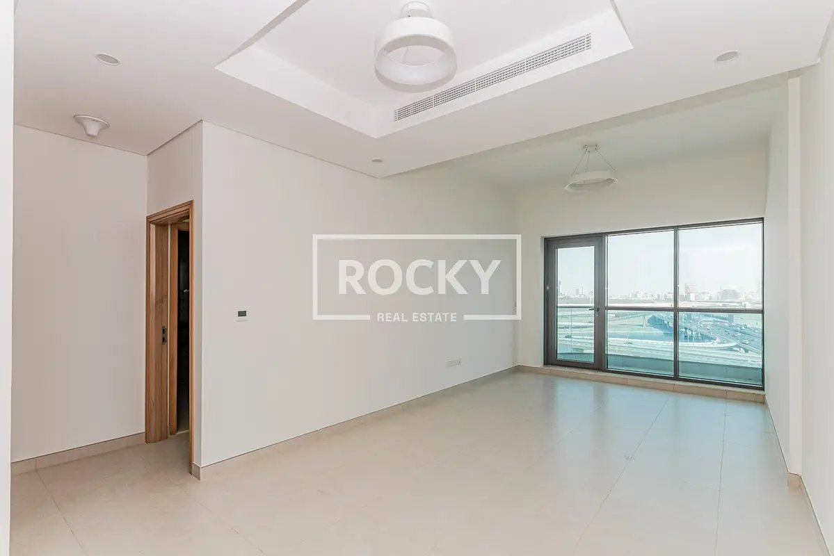 1-bedroom freehold apartment in Business Bay — photo 1 of 5