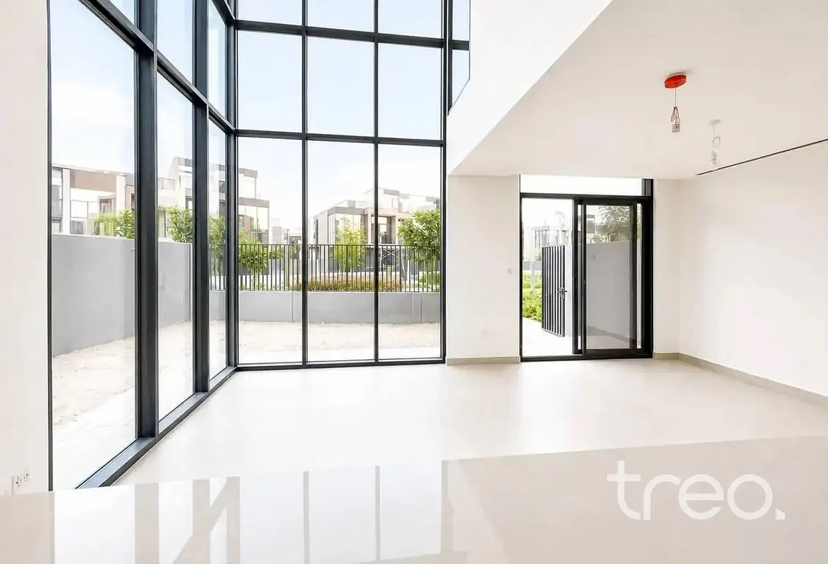 4-bedroom freehold villa in Mudon — photo 3 of 5