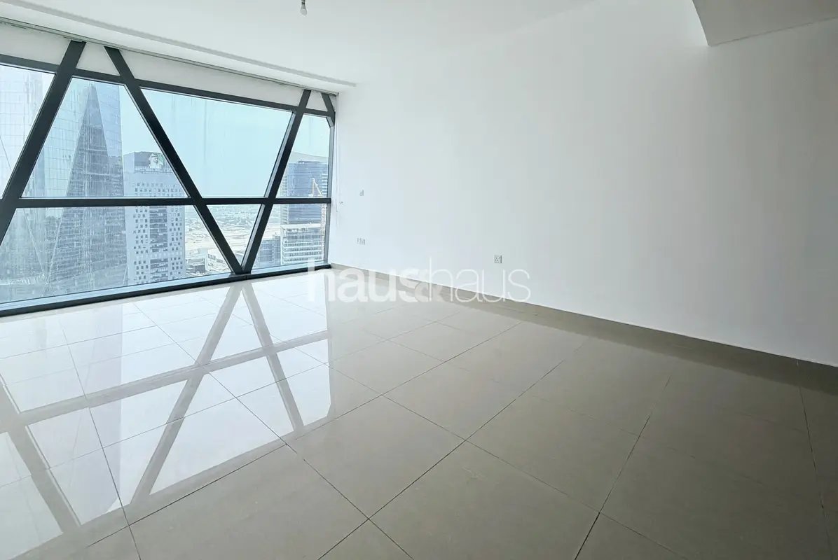 2-bedroom freehold apartment in DIFC — photo 2 of 5