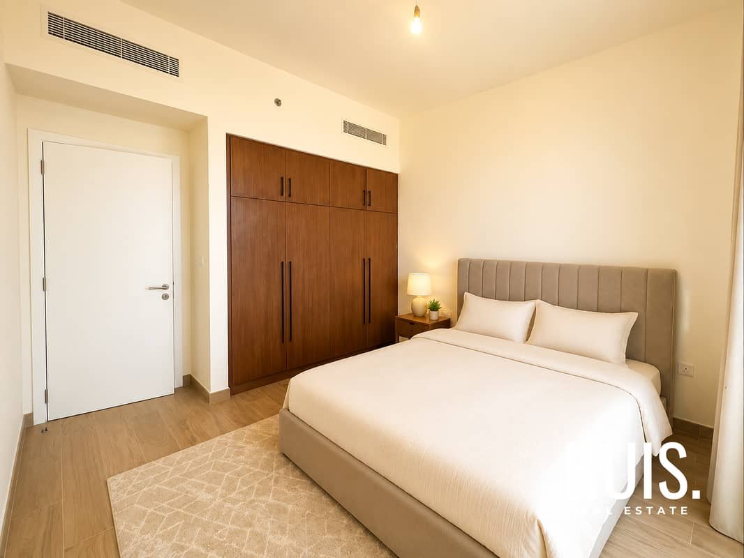 1-bedroom freehold apartment in Town Square — photo 2 of 5