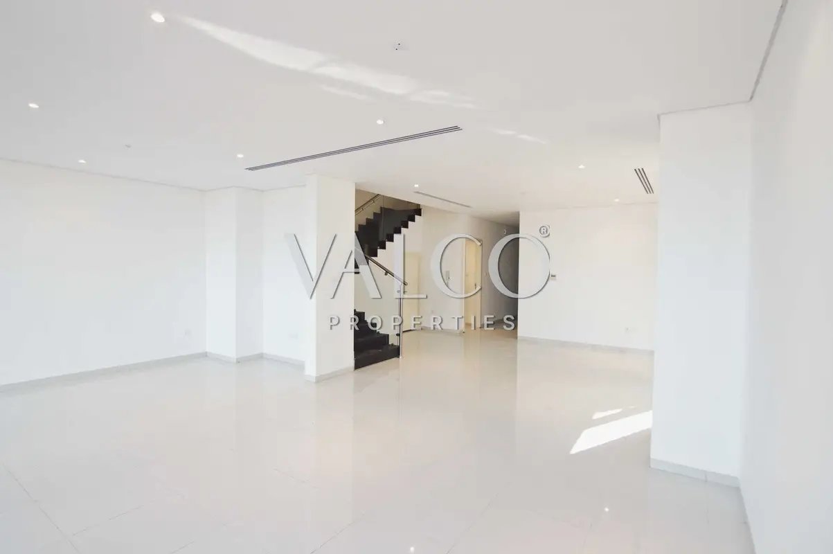 3-bedroom freehold villa in DAMAC Hills — photo 3 of 5