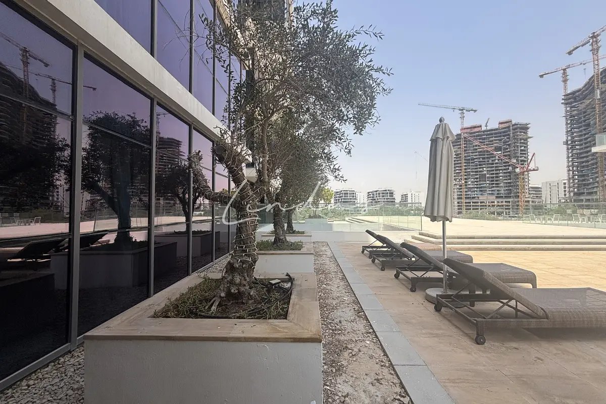 1-bedroom freehold apartment in DAMAC Hills — photo 2 of 5