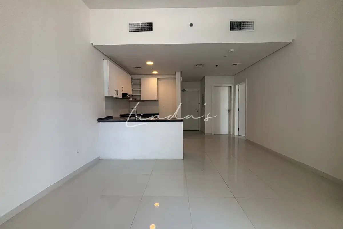1-bedroom freehold apartment in DAMAC Hills — photo 3 of 5