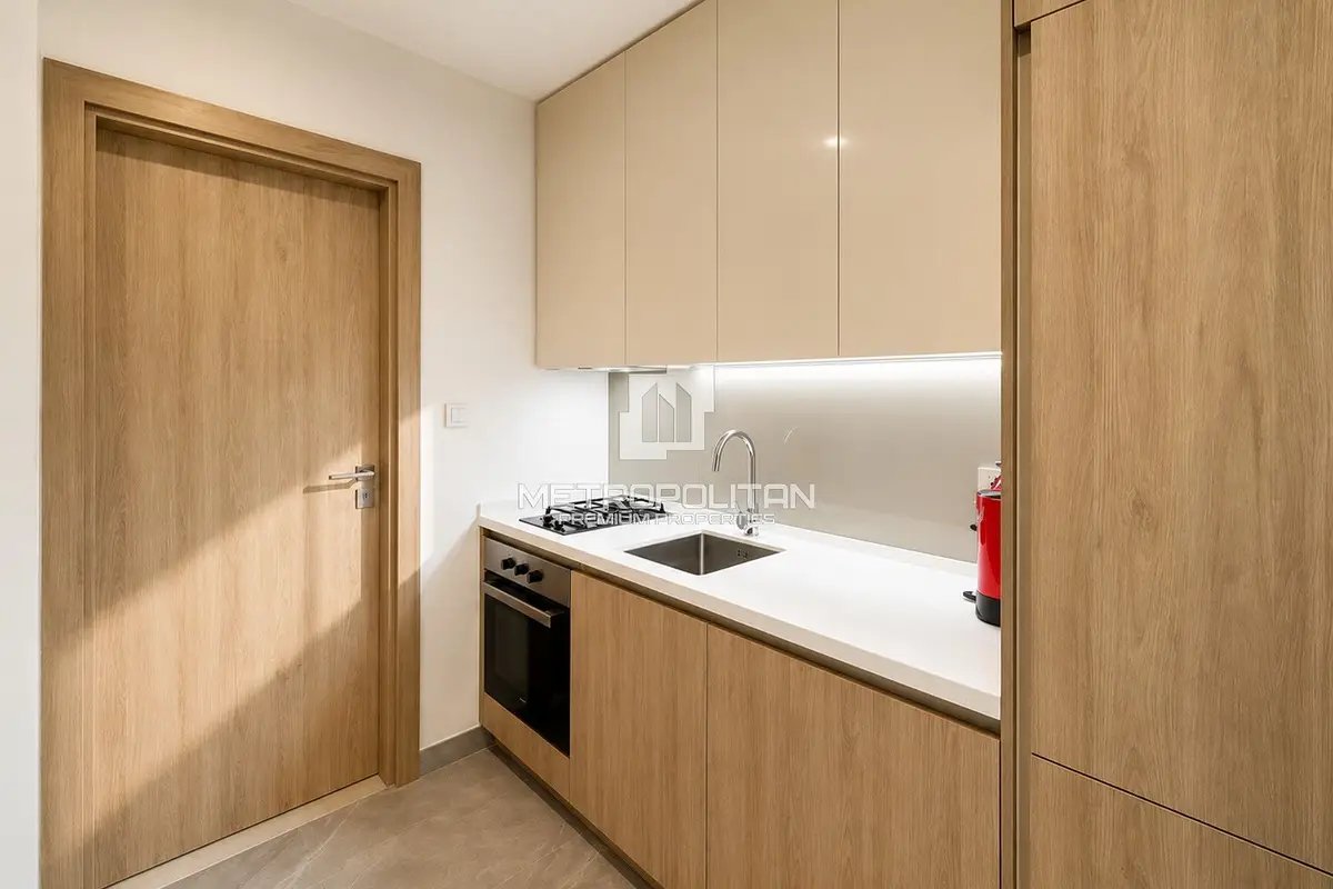 studio freehold apartment in Business Bay — photo 3 of 5