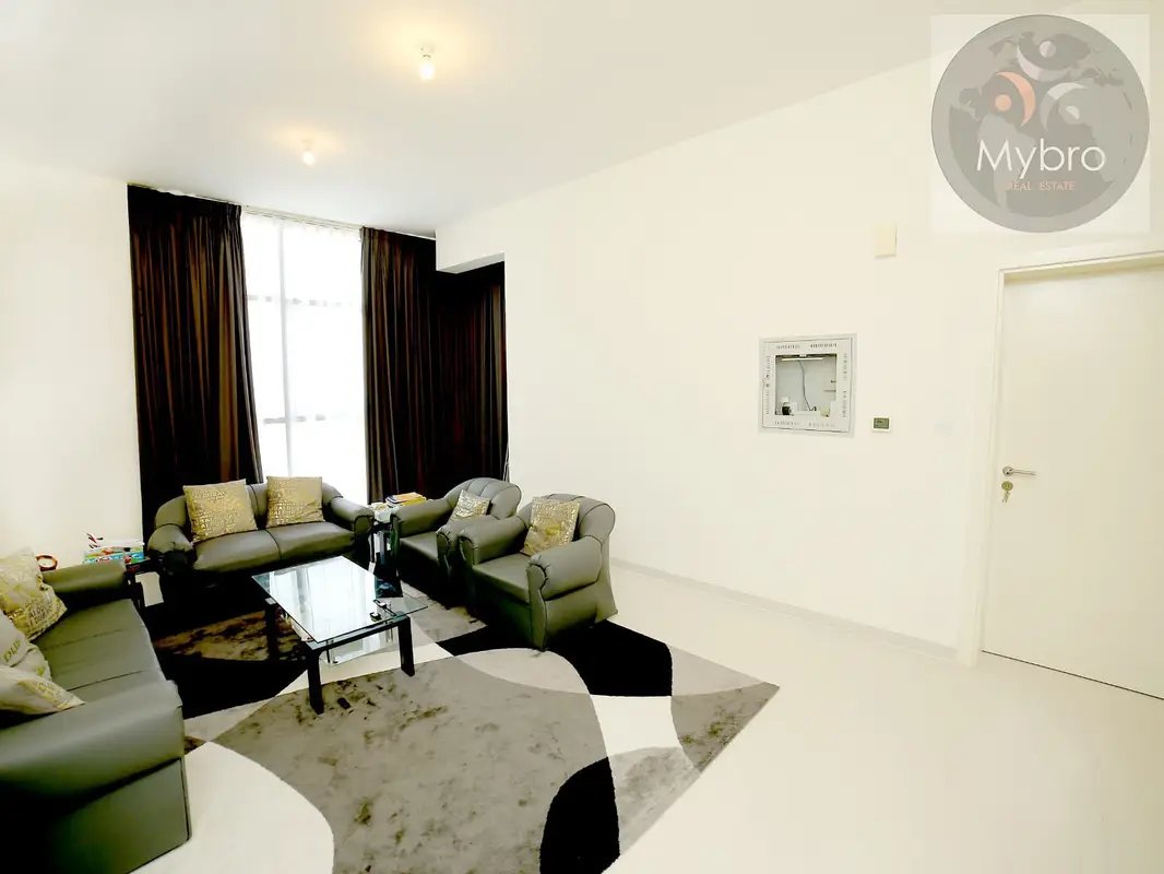1-bedroom freehold apartment in DAMAC Hills — photo 3 of 5