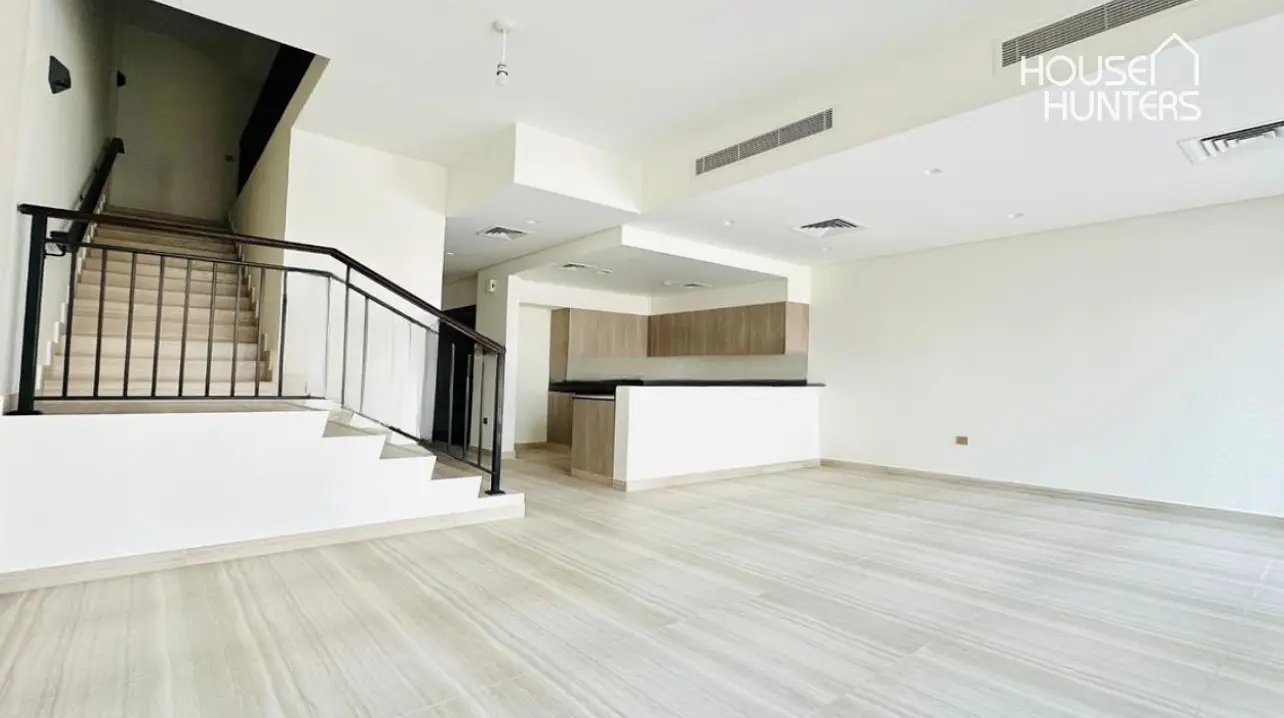 3-bedroom freehold villa in DAMAC Hills — photo 5 of 5