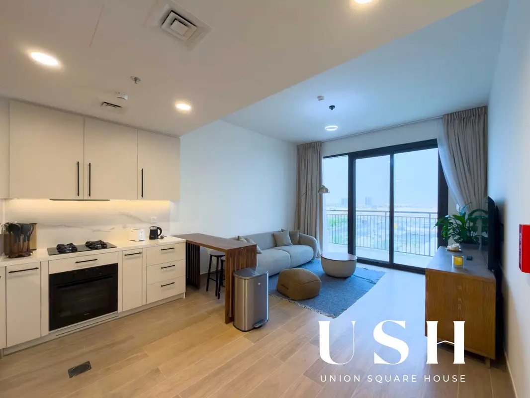 1-bedroom freehold apartment in Town Square — photo 3 of 5